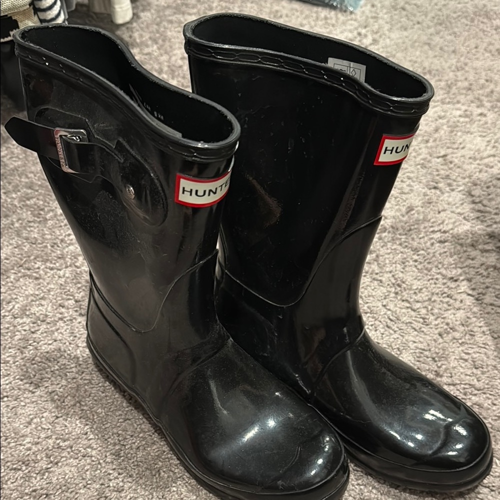 Women’s Hunter short Black gloss Rain Boots. Worn once size 7
